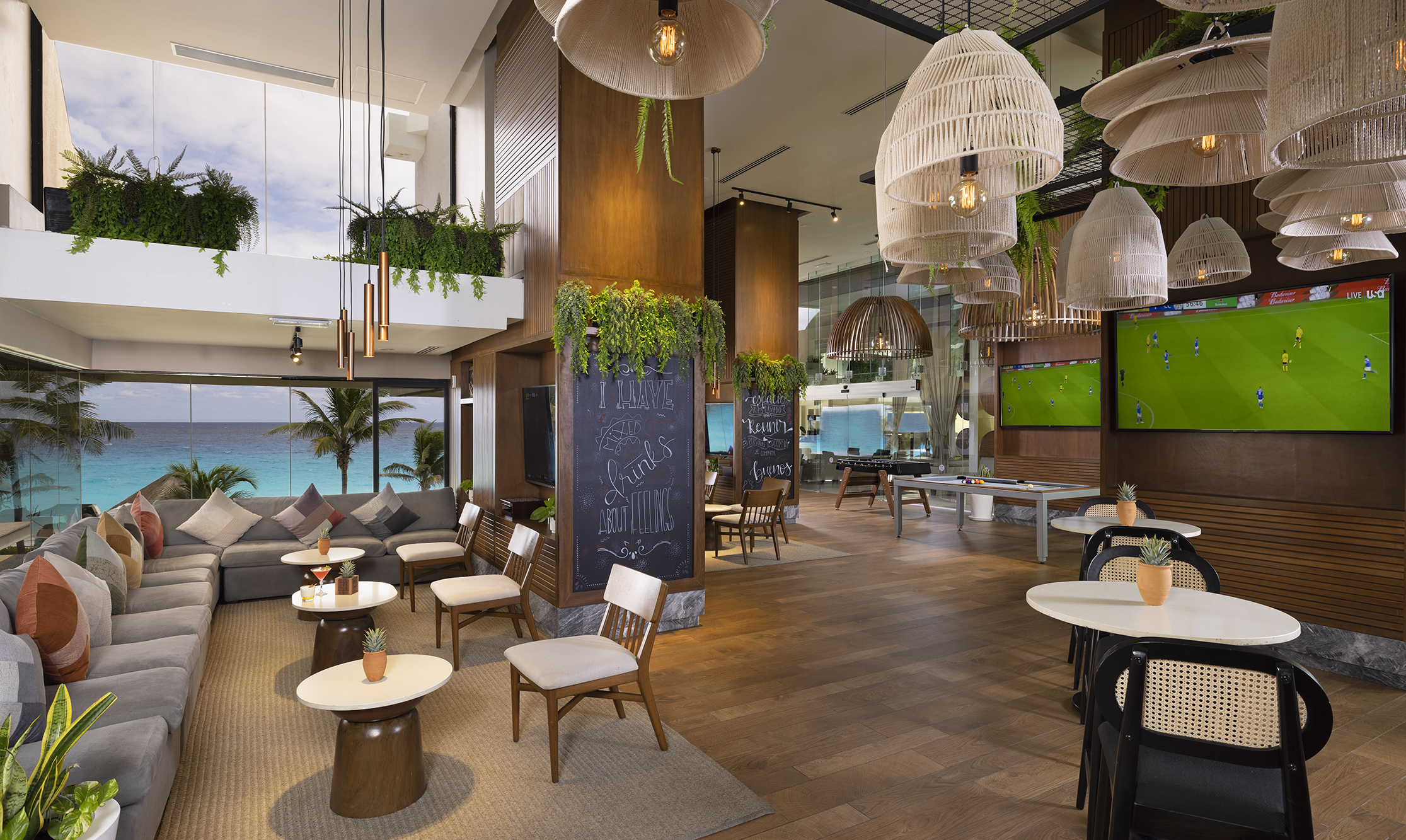 1397607-ginger-bar-loungeA_23520109.jpg