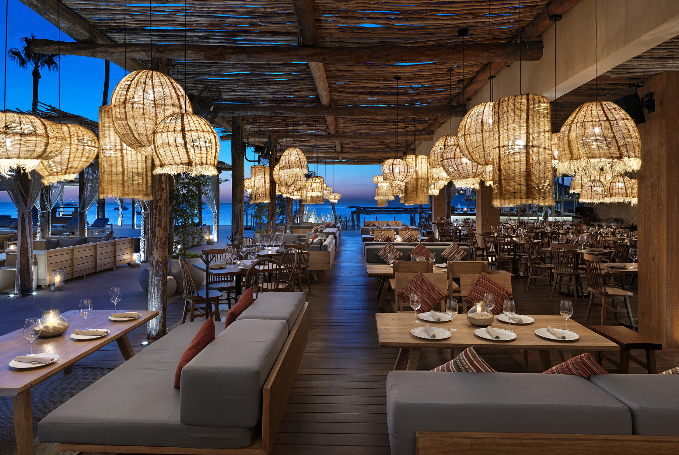 190147-taboo_dinner1_10146.jpg