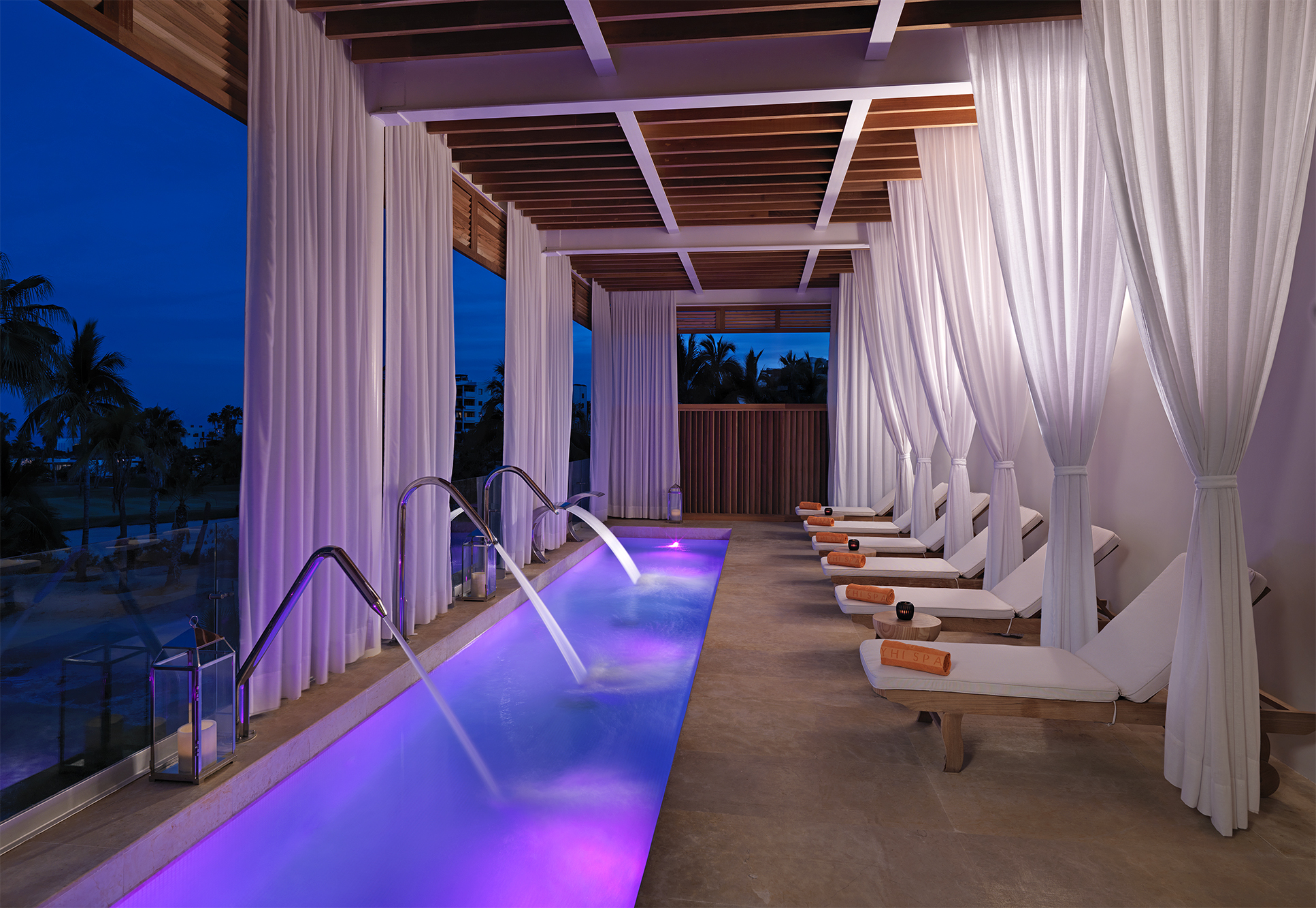2523965-__spa_water_3357.jpg